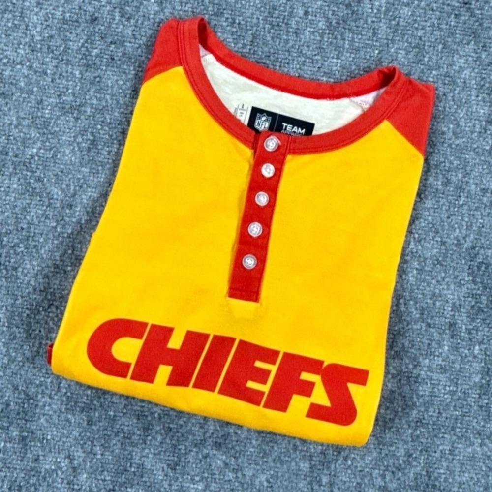 NFL Team Apparel Kansas City Chiefs Henley Shirt Womens Large Yellow Red Raglan
